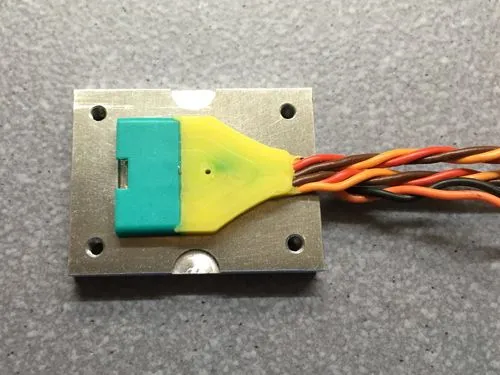 MPX Stecker Isolation f�r 8-polige Version