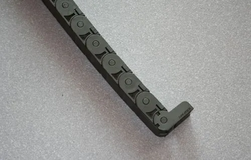 Energiekette 18 x 18mm, Radius 38mm, inkl Anschl.