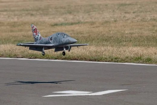 KAVAN L-39 Skyfox 1088mm - grau